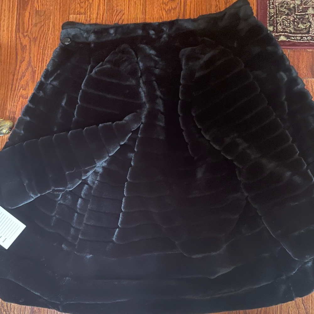 Gorgeous brand new faux fur coat